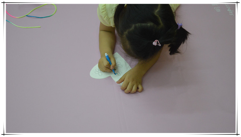 父亲是一种温柔霸道的存在，他的铁汉柔情，他的宽厚，他的孩子气，他的坚毅与执着对我们的严厉与宠爱，是时时刻刻都觉得鲜明而安全的舐犊之情。BBunion国际早教上海中心为宝贝和爸爸举办“爸”气十足活动，萌宝酷爸帅气来袭。